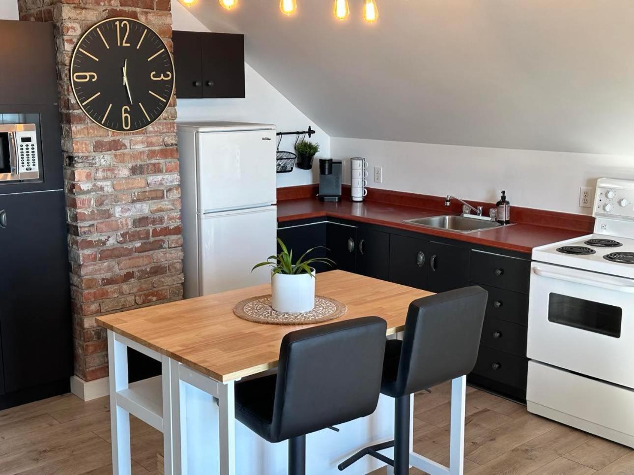 Le Rustique Hotel Saint-Irenee